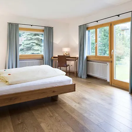 Chesa Flur Sulagl 1 Apartment Sils im Engadin